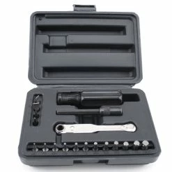 Nineteen-piece Ratchet Offset Screwdriver Set