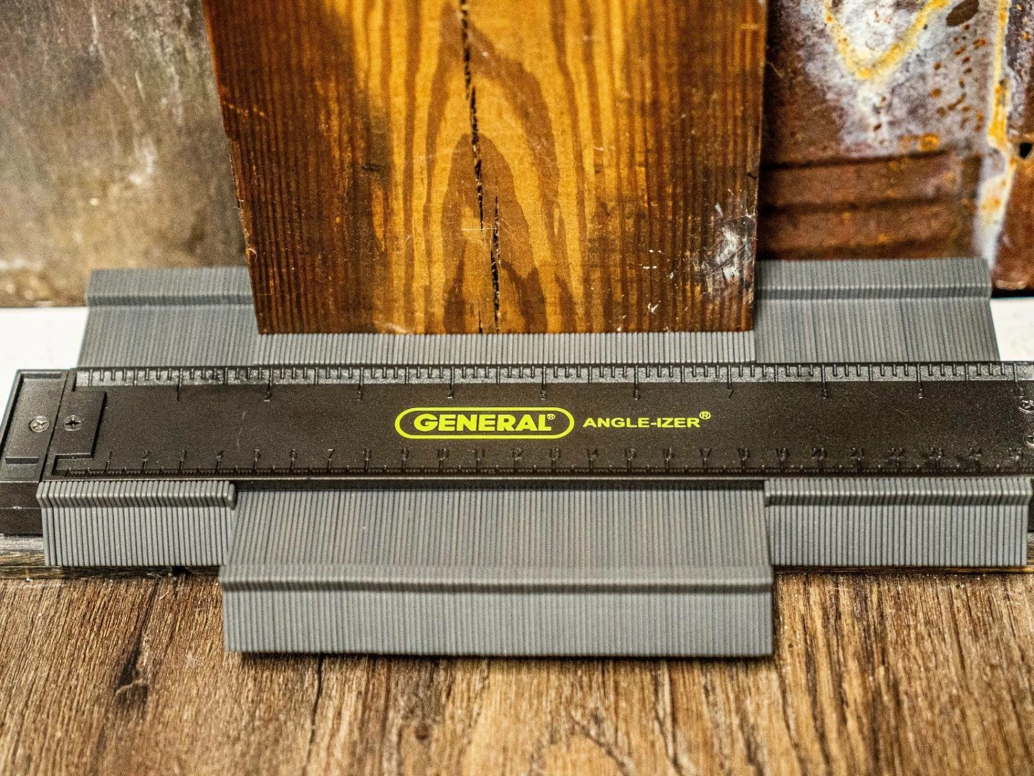 ANGLE-IZERĀ® Contour Gauge with Lock, Profile Gauge, Shape Duplicator, 10-Inch (254mm), Precisely Copy Irregular Shapes For Perfect Fit and Easy Cutting - Image 5